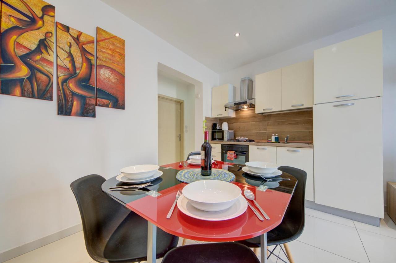 Sapphire Court 2 Bedroom Apartments By Shortletsmalta Sliema Exterior foto